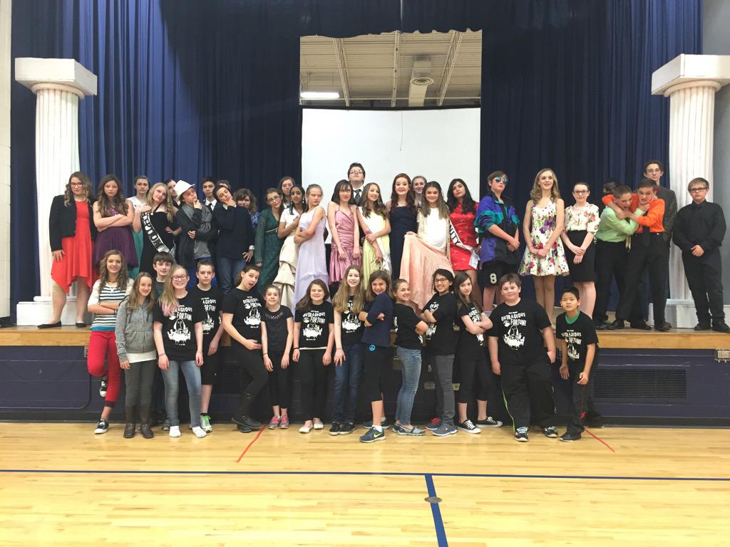 SenoraRSpanish's tweet photo. An #extraordinary performance from our @BernotasVikings #miniThespians! #OutrageousFortune http://t.co/2m0rtV4CHc