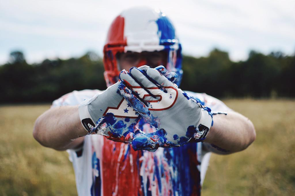 Don't need an Emmy to know how to #WearYourColors