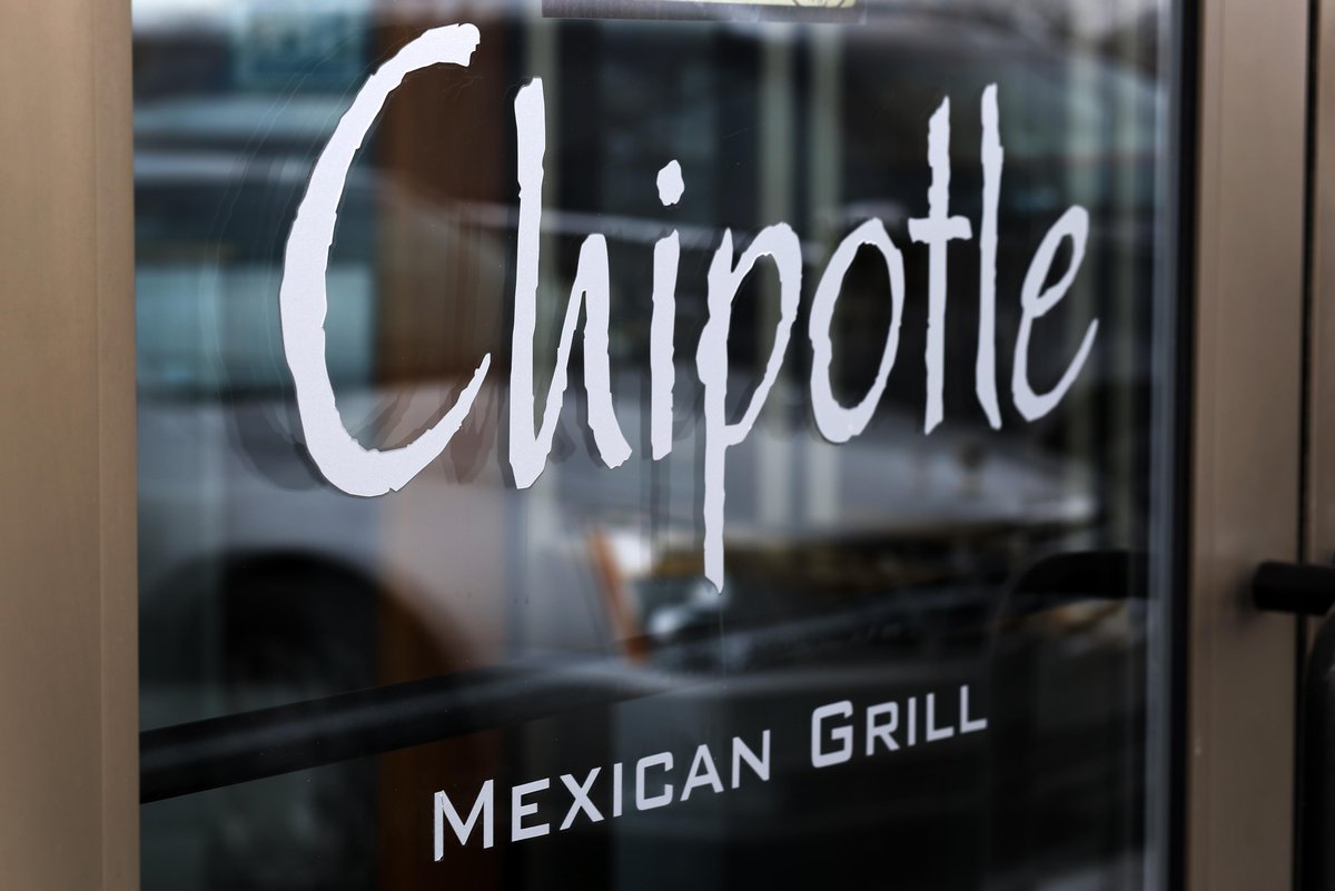 charleywest's tweet photo. Chipotle looks to build first Charleston restaurant at Corridor G location
http://t.co/863hb2YxoM via @jaredwv http://t.co/ZUYpWeo6B3