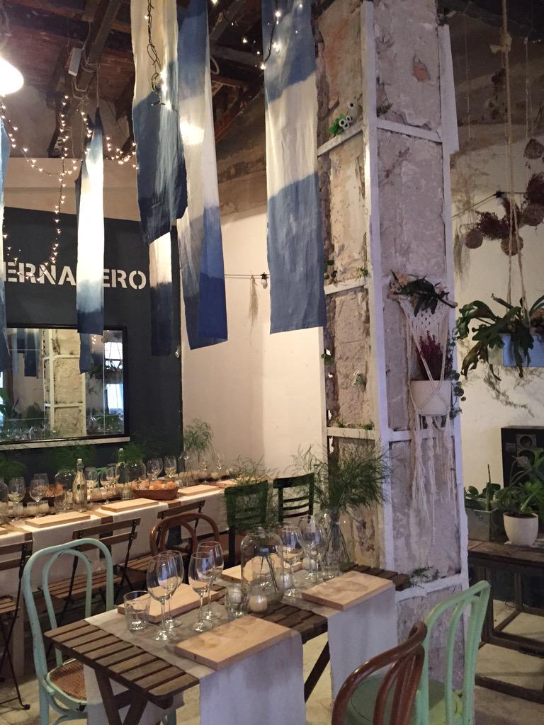 MustacheCerveza's tweet photo. Cena de ahumados con Mustache #dabutenmeetups #gentedabuten http://t.co/RjfWCgJbWb