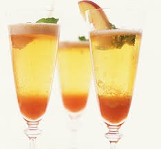 Bartrixevents's tweet photo. Bubbly week ends today @Bartrixevents 

Bellini Day

#champagneweek #champagne 
#cocktailweek https://t.co/evKl1Ss58H