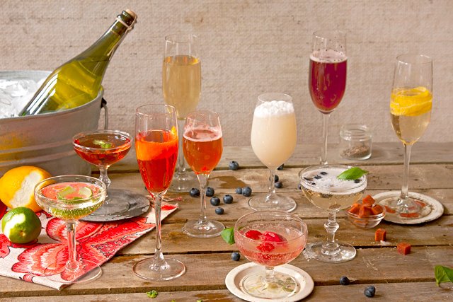 Bartrixevents's tweet photo. Bubbly week ends today @Bartrixevents 

#champagneweek #champagne 
#cocktailweek https://t.co/p6ynpU3c6N