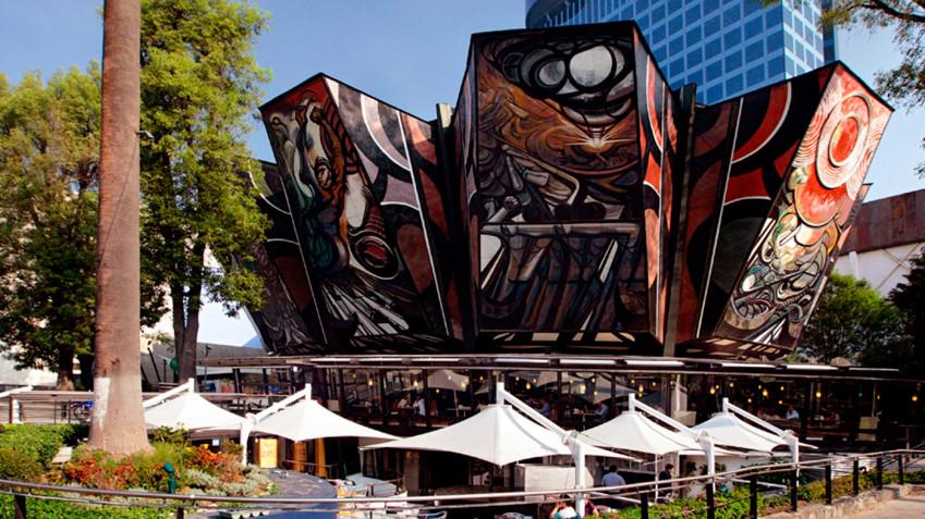 turismocdmx's tweet photo. El @Polyforum recinto cultural proyectado y ejecutado por David Alfaro Siqueiros en los 60´s http://t.co/htmF8MHHzS http://t.co/CA1aQnir2L