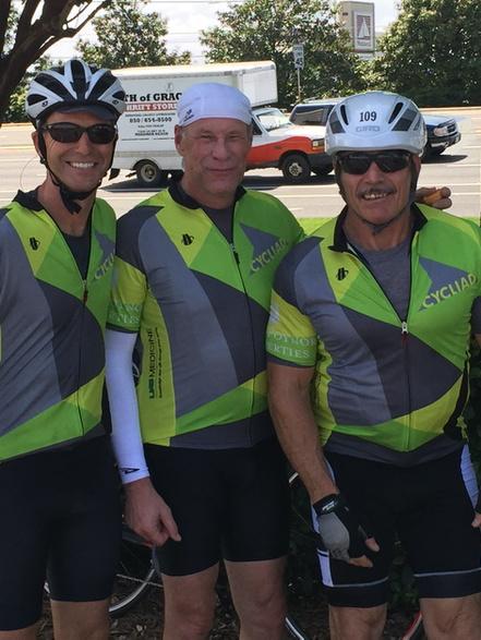 fforbesiii's tweet photo. New riding buddies for our #Cycliad Ft. Walton ride. Beautiful day in the gulf coast. http://t.co/lKMMhhLYCq