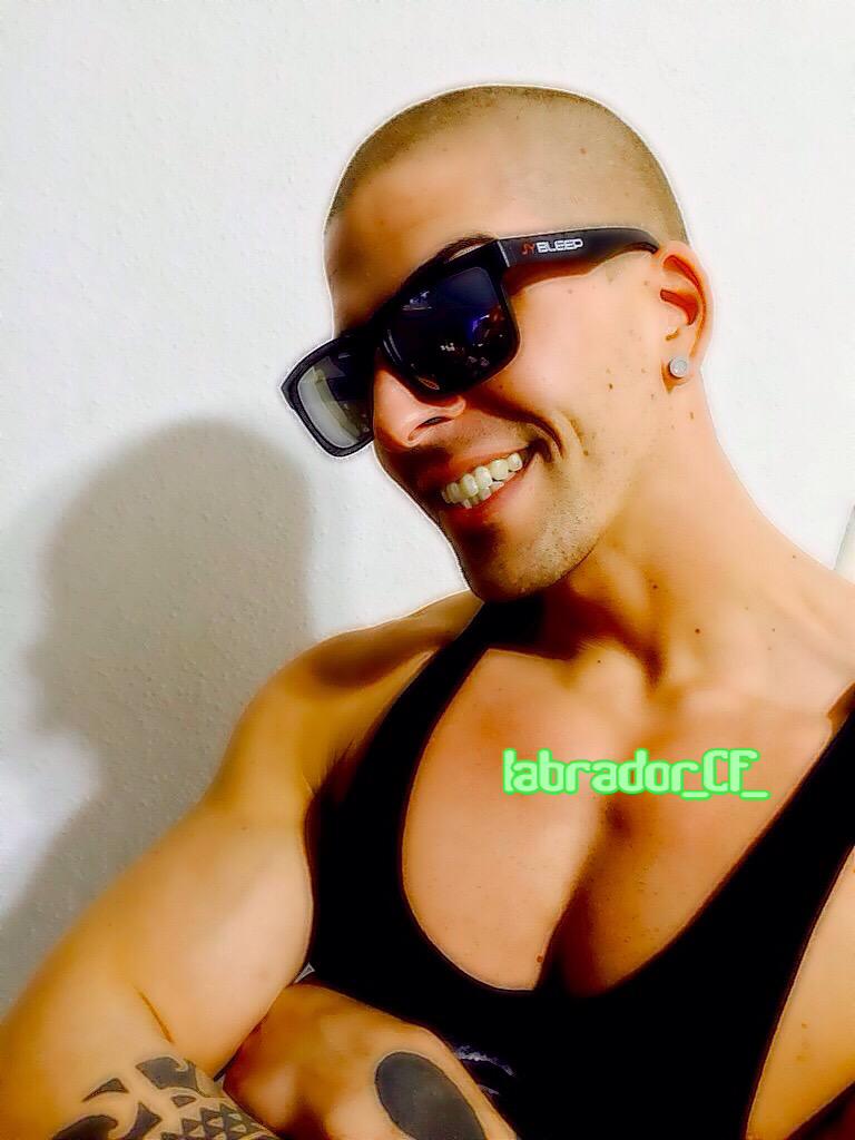 Labrador_CF_'s tweet photo. Vamos último empujón que el niño se tiene que quedar 💪✌ #SalvarLabrador #LabradorSeQueda #Supervivientes2015 http://t.co/3VPHAY78ir