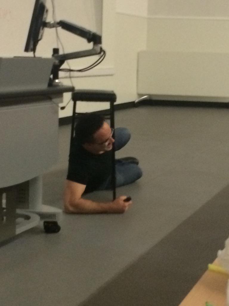 LivUniVets's tweet image. 'You do not see the opening because you do not look for it.Learn from a sheep.A sheep will always see an opening'