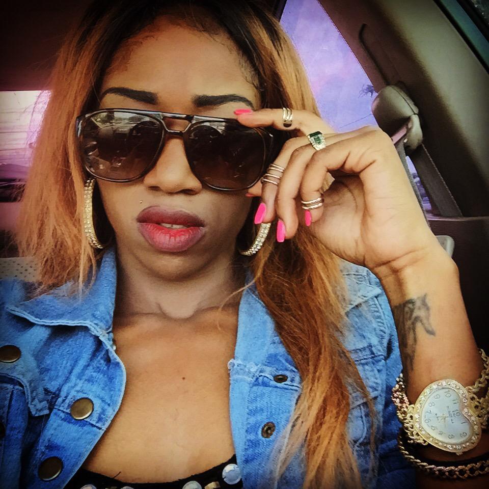 Da3_BabyWest's tweet photo. When it comes to money I'm on my feet. http://t.co/nGT6TWwihK