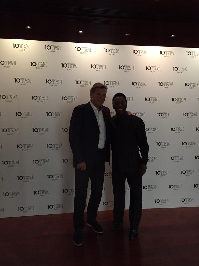 GlennHoddle's tweet photo. At the @10TenTalent launch evening and had the pleasure of meeting the legend @Pele http://t.co/v0yxSOT1Sx