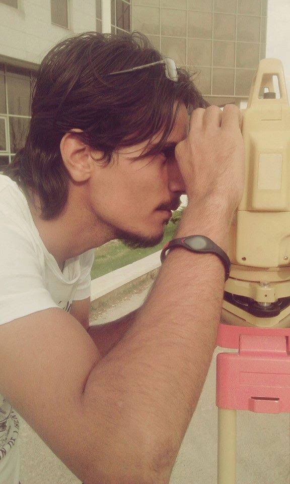 ferdi4006's tweet photo. Ben Ne Gemiler Batırmışım Kıçı Kırık Sandallar Ürkütmez Beni... http://t.co/KdDnMSspFy