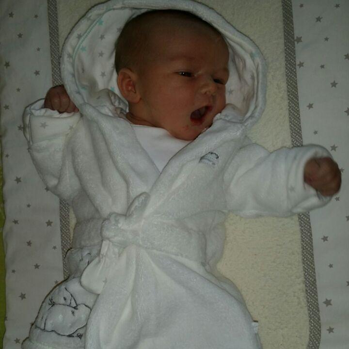 princesstrowski's tweet photo. Auntie Donna's ninja ☺ http://t.co/Ggopn9uemJ