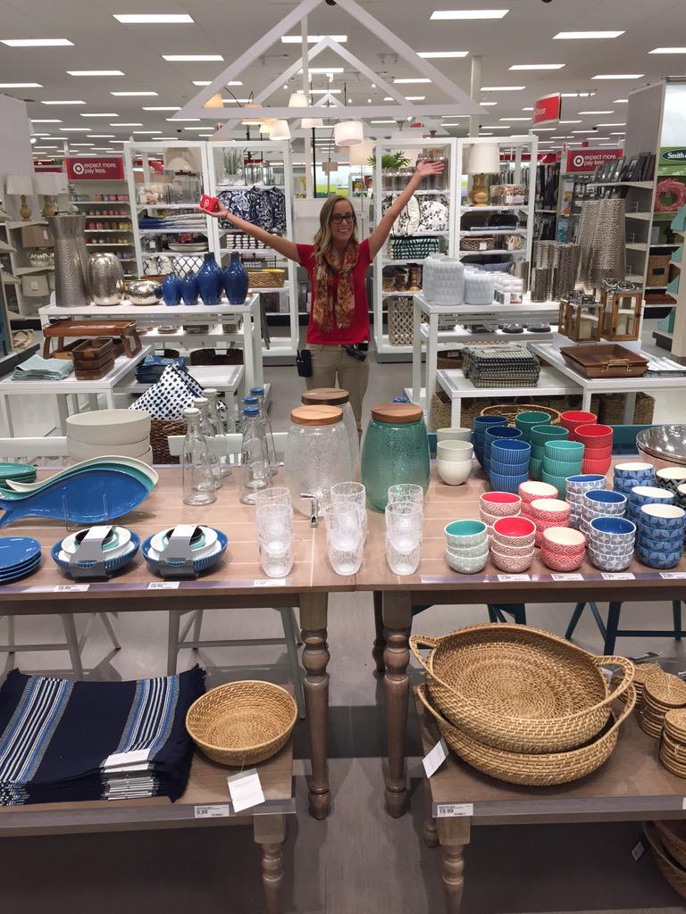 clarypatrick's tweet photo. A beautiful Home Innovation set by @Julie_Stanish, driving sales in a brand new way! @apjeff15 @veramay11 #G494 #D413 http://t.co/5AdOjOoqOz