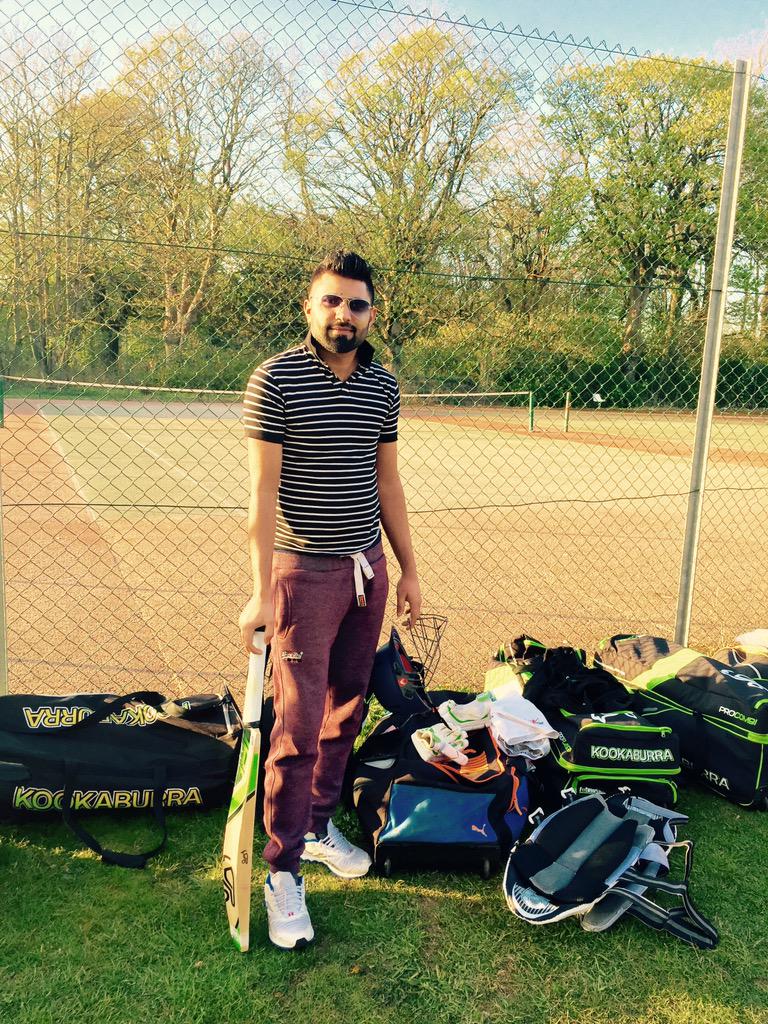 sajjad_irfan's tweet photo. Cricket is my first Love💓
#Outdoornet #CriketSeason #Excited http://t.co/y8Ohip0BWC