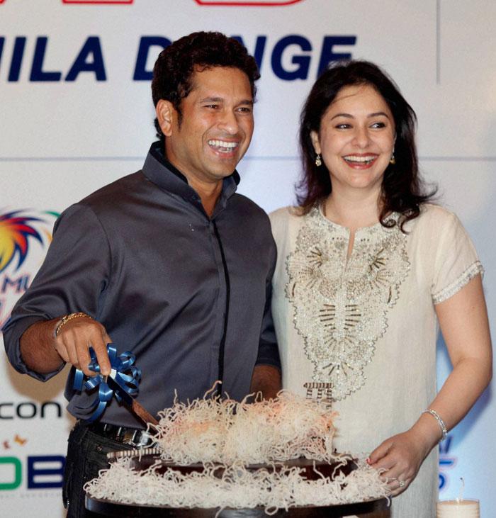 Wishing Happy &amp; Prosperous Birthday to God of Cricket Sachin Tendulkar 
God Bless U! 