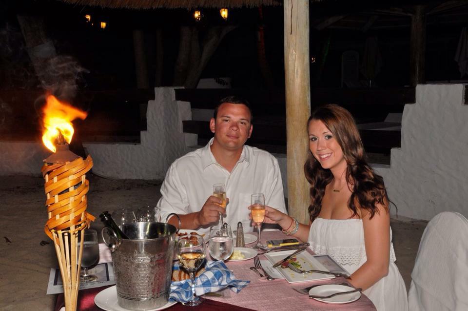 CaitlinAnn07's tweet photo. @SandalsResorts our candlelight dinner on the beach 😍 #SandalsOchi http://t.co/ldnduZwV3s