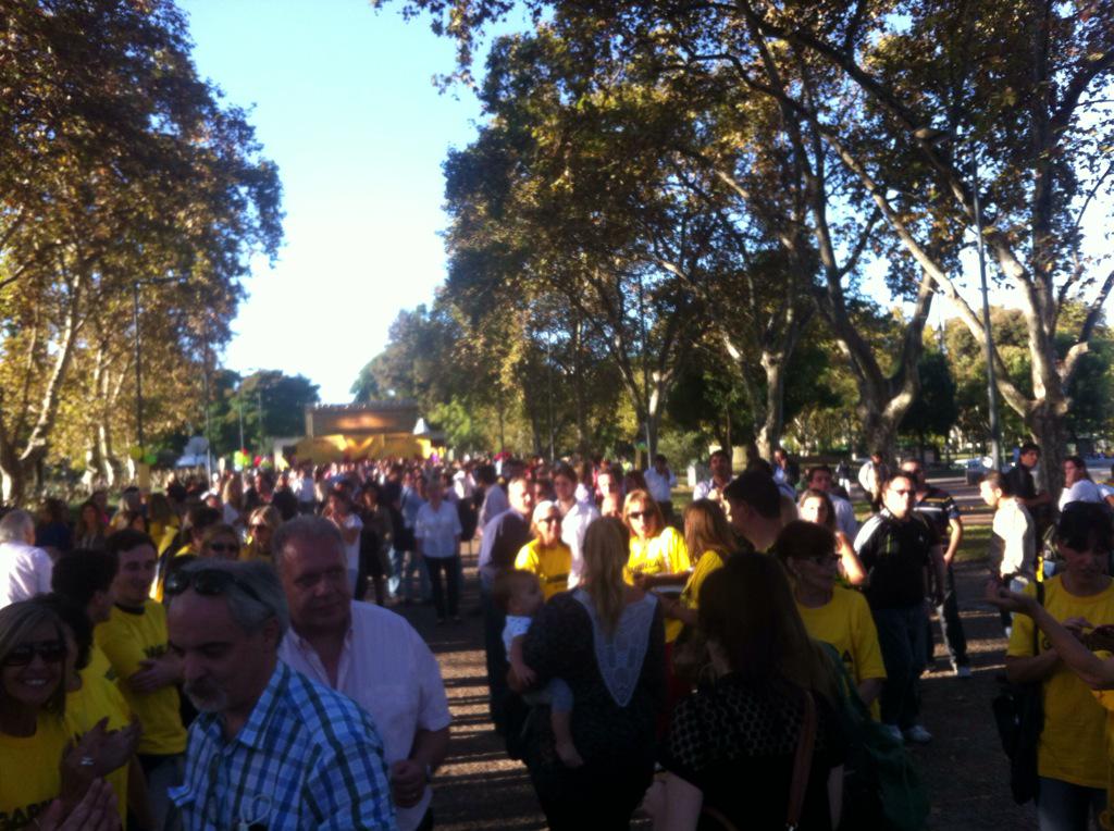 voshacesfalta's tweet photo. #RT 
Cierre de campaña de @gabimichetti  en Parque Centenario

#GabrielaEnLaCiudad http://t.co/E0ULs1RtYY