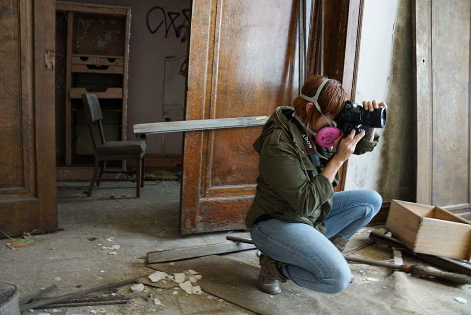 Decay_Devils's tweet photo. #Decay_Devil Lori @Freemoney80 #urbexmovement #urbanexplorer #photographer #teamsony #mother #artist #urbex_lady http://t.co/1pNc0jdHhq
