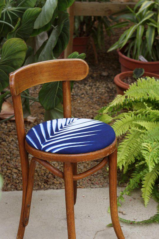 AptTherapy's tweet photo. How To Make Cyanotype Textiles and Fabrics — Apartment Therapy… http://t.co/hj7nPf5BNd #Projects #FabricsTextiles http://t.co/ROA4aBRJ9l