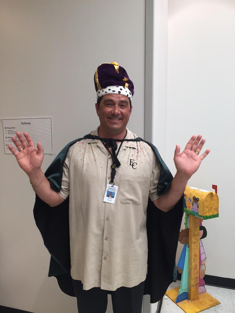 Great day today celebrating Fiesta with Kinder parade!  #hfsoars