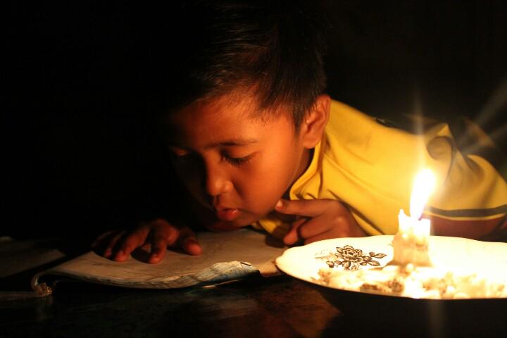 prabowok's tweet photo. -Gelap bukan halangan- 
#ifotografi #uhamka #14thMetamorfosa @I_Fotografi http://t.co/ATHPfMs071