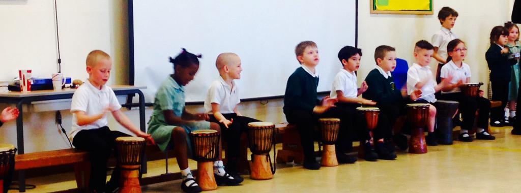OnoFnlomce_net's tweet photo. Celebrating our performances in style #LRAY1 #LRAY2 #excitinglearning Thank you parents for dancing to our beat! http://t.co/Yd3YYRjOGK