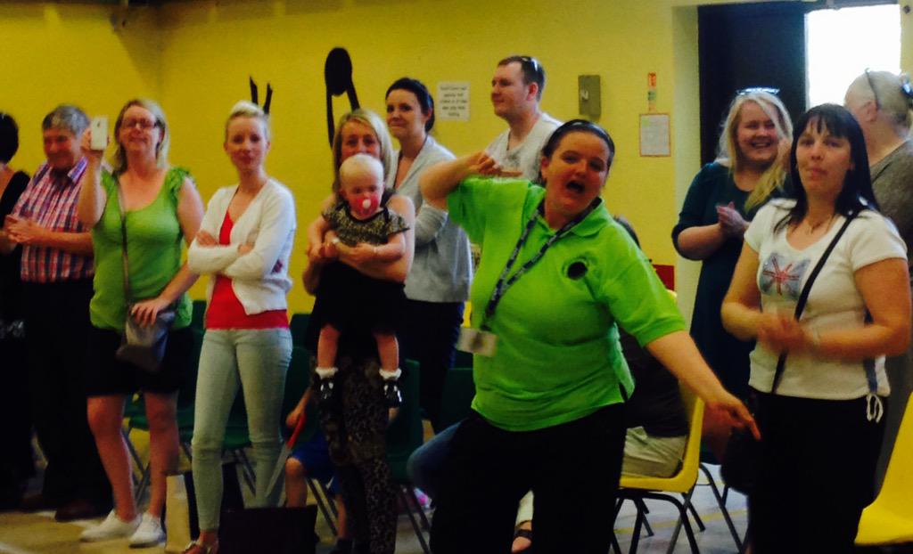 OnoFnlomce_net's tweet photo. Celebrating our performances in style #LRAY1 #LRAY2 #excitinglearning Thank you parents for dancing to our beat! http://t.co/Yd3YYRjOGK