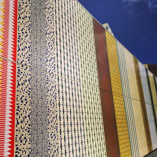 HowardLask's tweet image. Wrapper by Jacqueline Poncelet