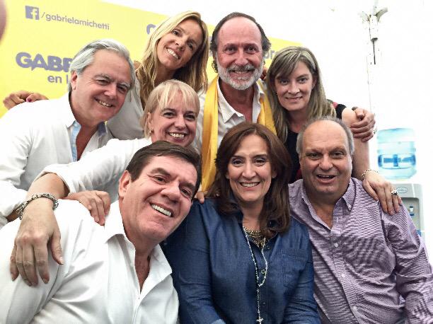 voshacesfalta's tweet photo. #RT 
Cierre de Campaña de @gabimichetti  y su equipo en Parque Centenario http://t.co/kdcCNvEN0e