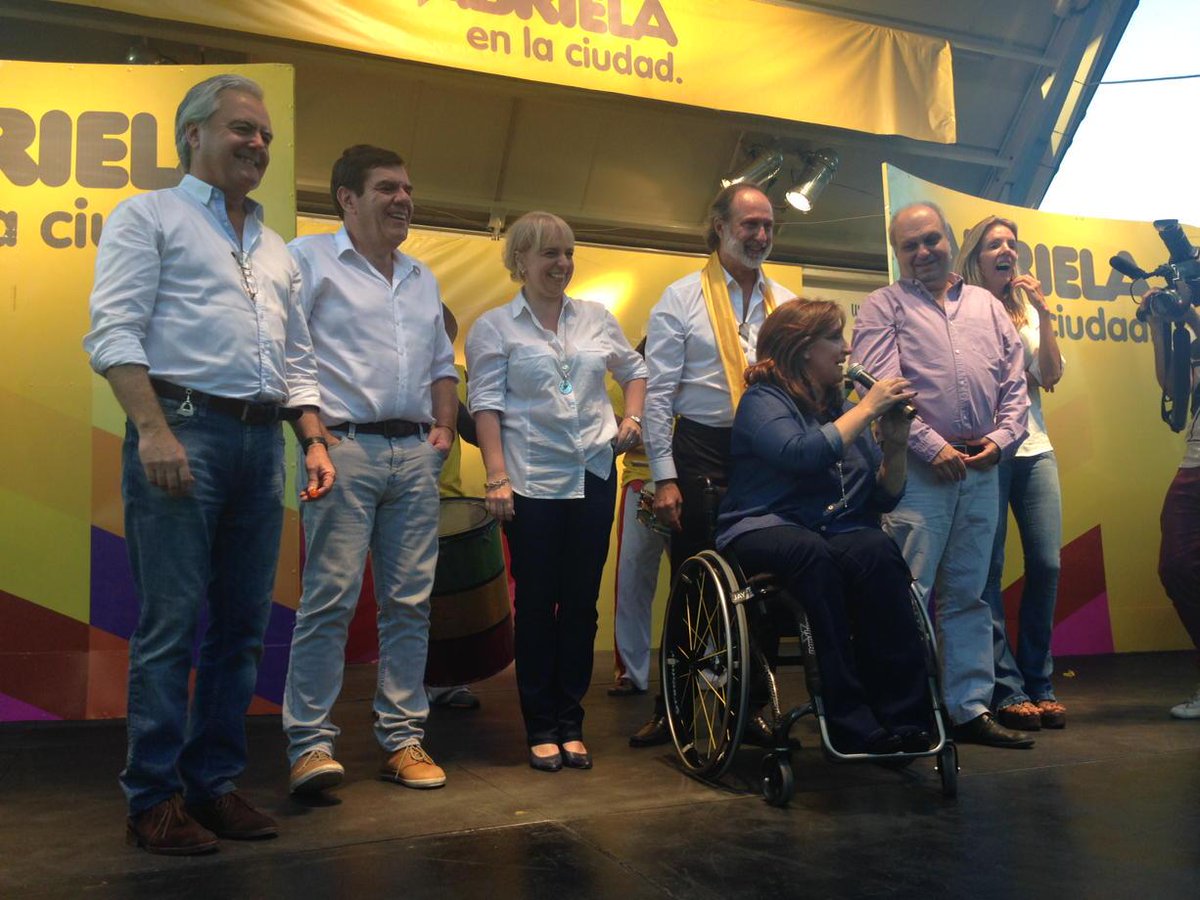 PinedoFederico's tweet photo. #HayEquipo @gabimichetti @herlombardi @ChainDaniel @gmontenegro_ok http://t.co/Yj049JPEb5