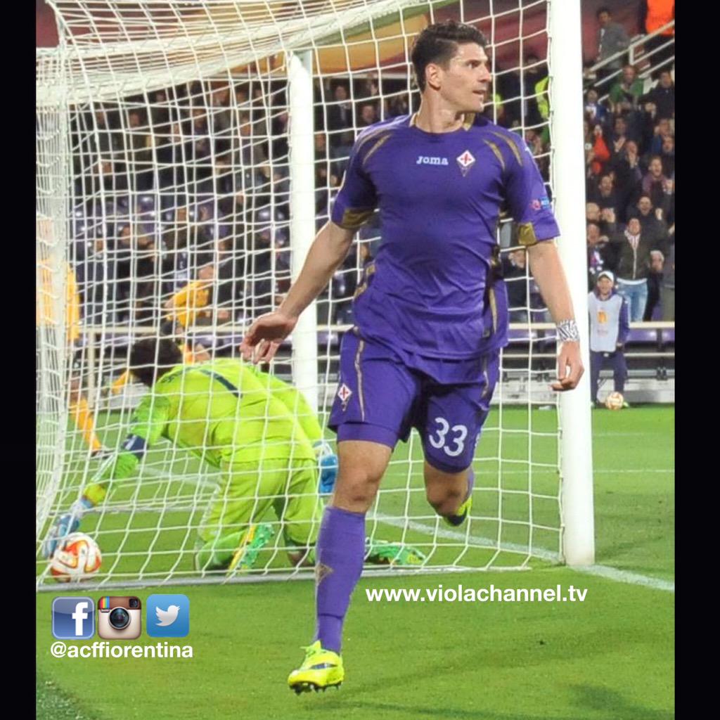 acffiorentina's tweet photo. Risultato Finale | Full Time: Fiorentina - Dinamo Kiev 2-0 (43' Gomez, 93' Vargas) #VivaFiorenza #WeAreFlorence #UEL http://t.co/KSNODy7Vfl