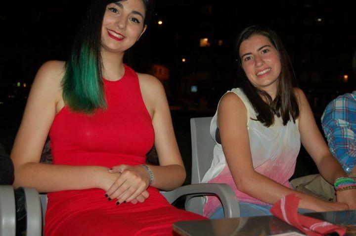 BarrientsLaura's tweet photo. Felices 20 PELITOS 😊  @Martarctic http://t.co/nvbdRA6Psf