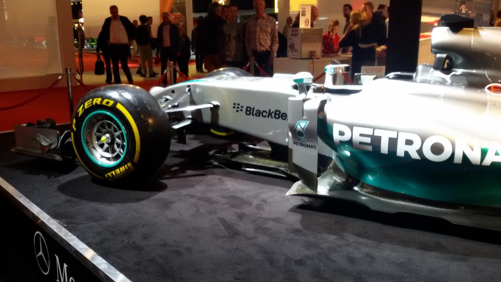 MS_Pictures's tweet photo. The highlight of the show for me personally was the Mercedes W05. What a beautiful machine! @MercedesAMGF1 http://t.co/04ShRIeMm8