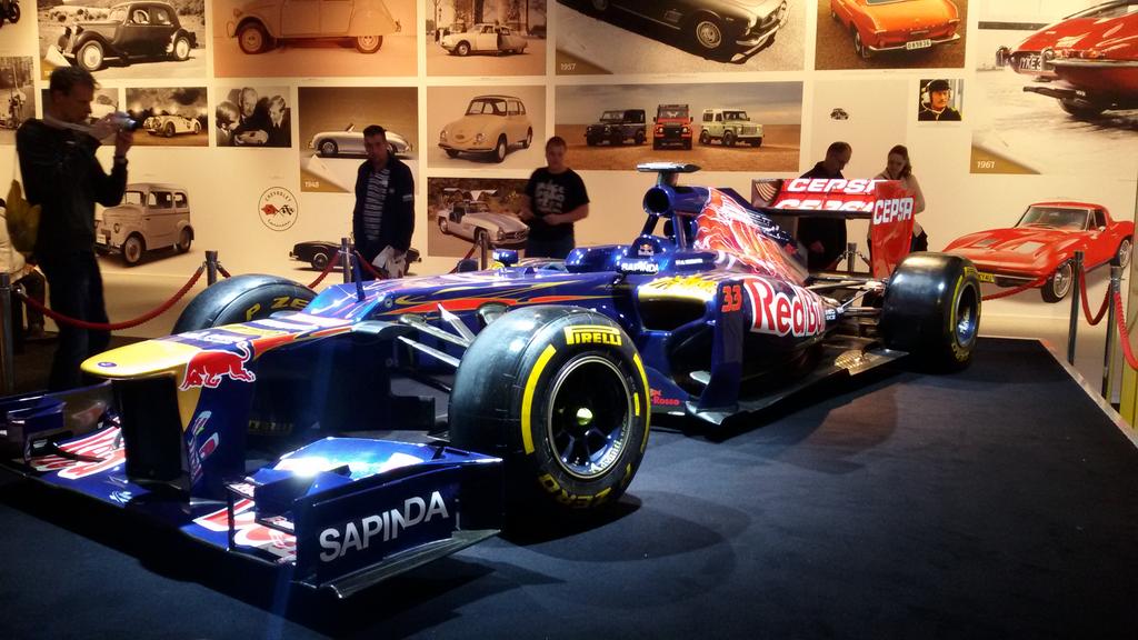 MS_Pictures's tweet photo. More F1 cars on display at the AutoRAI show were a Lotus showcar, a 2012 Toro Rosso STR7 and a 2010 Red Bull RB6 http://t.co/7wsiqJhqTl