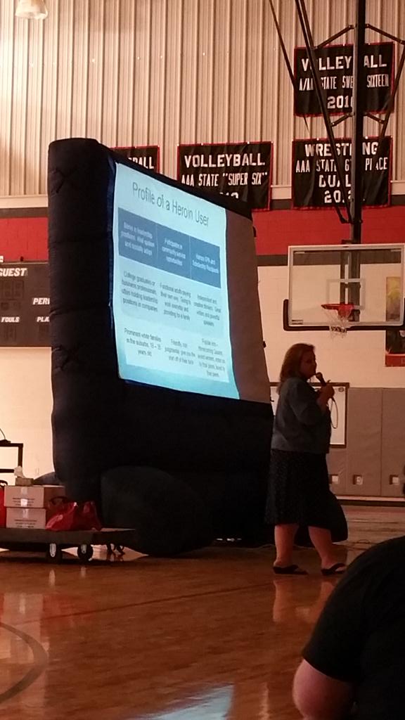 TheSusanCraig's tweet photo. What a honor to be a part of our guest speaker today. # addictionisreal  #heroinaddictionislarge http://t.co/lEK4lPEbu7