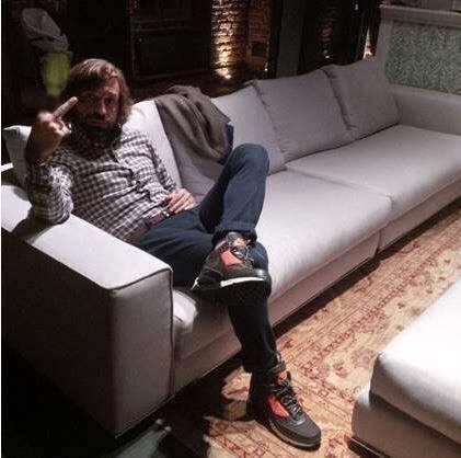 Pirlo is not impressed 😂😂😂👆👆