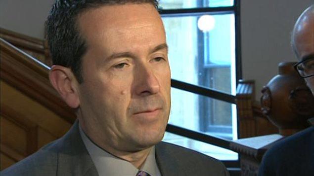 RadioCanadaInfo's tweet photo. Le gouvernement du N.-B. supprime 302 postes en éducation http://t.co/IAHnWxoAXV http://t.co/cwKD5qiauw