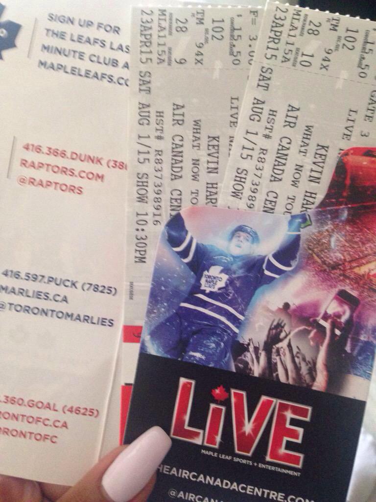 TheBugattiGirls's tweet photo. You can win these day 1 #ovofest tickets all you have to do is put up the #KARAOKENIGHT @ set flyer !! http://t.co/5aDsyIGYH6