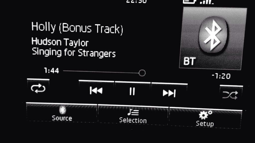 HollyR_'s tweet photo. @HudsonTaylor My Life Is Now Complete 😍 #HudsonTaylor #Holly #Love #SingingforStrangers http://t.co/n6TPUJcWUF