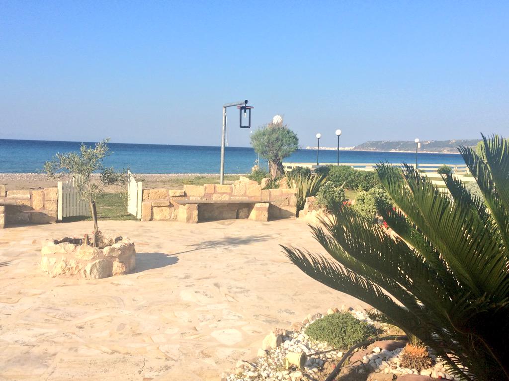 LeliaPir's tweet photo. Ροδος...Αγαπη μονο!καληνυχτα!!! http://t.co/U1wTIQfgS5
