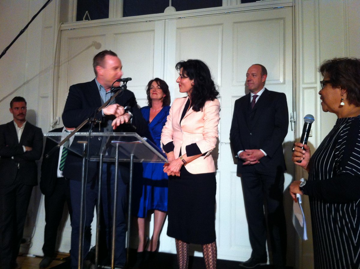 Adam Price en Ola Mafaalani presenteren cast theatermarathon #borgen