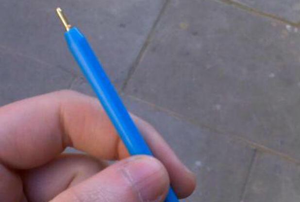 D_Sowerbutts's tweet photo. Facts about David:

#12 My winkle is the same size as an Argos pen. 

#13 I'm banned from Argos in Wood Green. http://t.co/yFpwXTAfvF