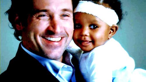 dreamboatmd's tweet photo. How can you leave these two beautiful kids grow up without their daddy! It's just so so wrong #GreysAnatomy http://t.co/NXX2uM0iWY