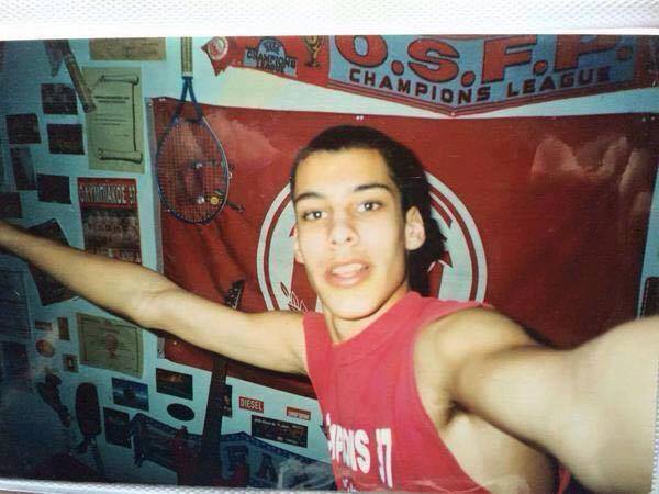 tourlouboukios's tweet photo. Ετσι εξηγειτε η κααθεση ψυχης ! 
#OLYFCB 
#osfpbc http://t.co/hoyXBsUQsz