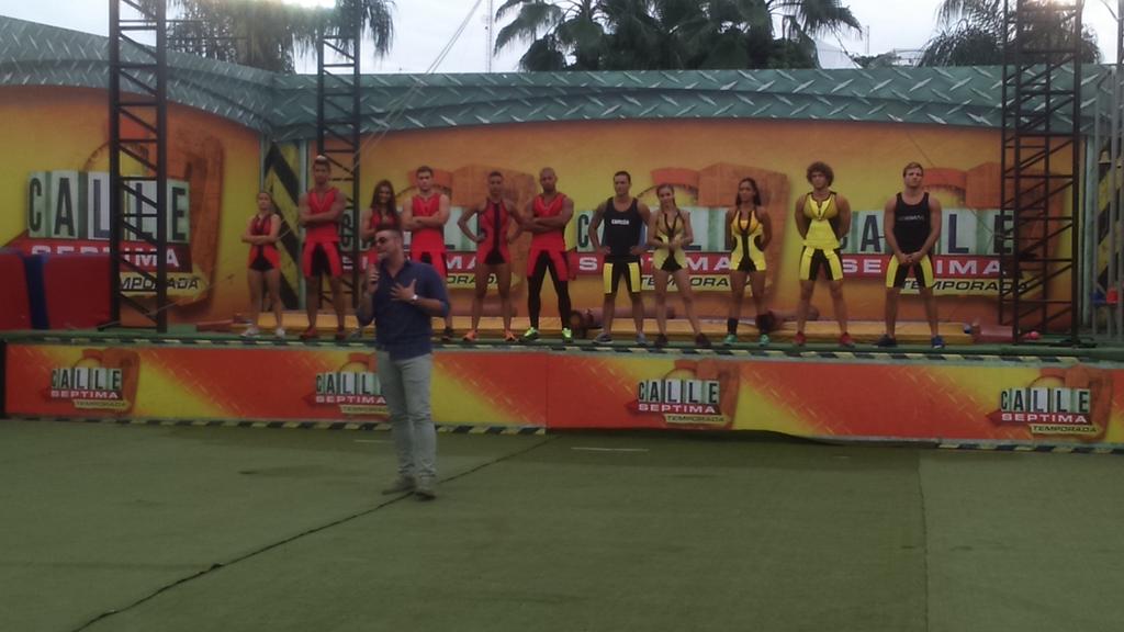 TCdeportesEC's tweet photo. Si el programa de ayer te encantó ¿Te imaginas el de hoy?

Sean bienvenidos a #ÚnicosEnCompetencia. http://t.co/m0myEdqs0R