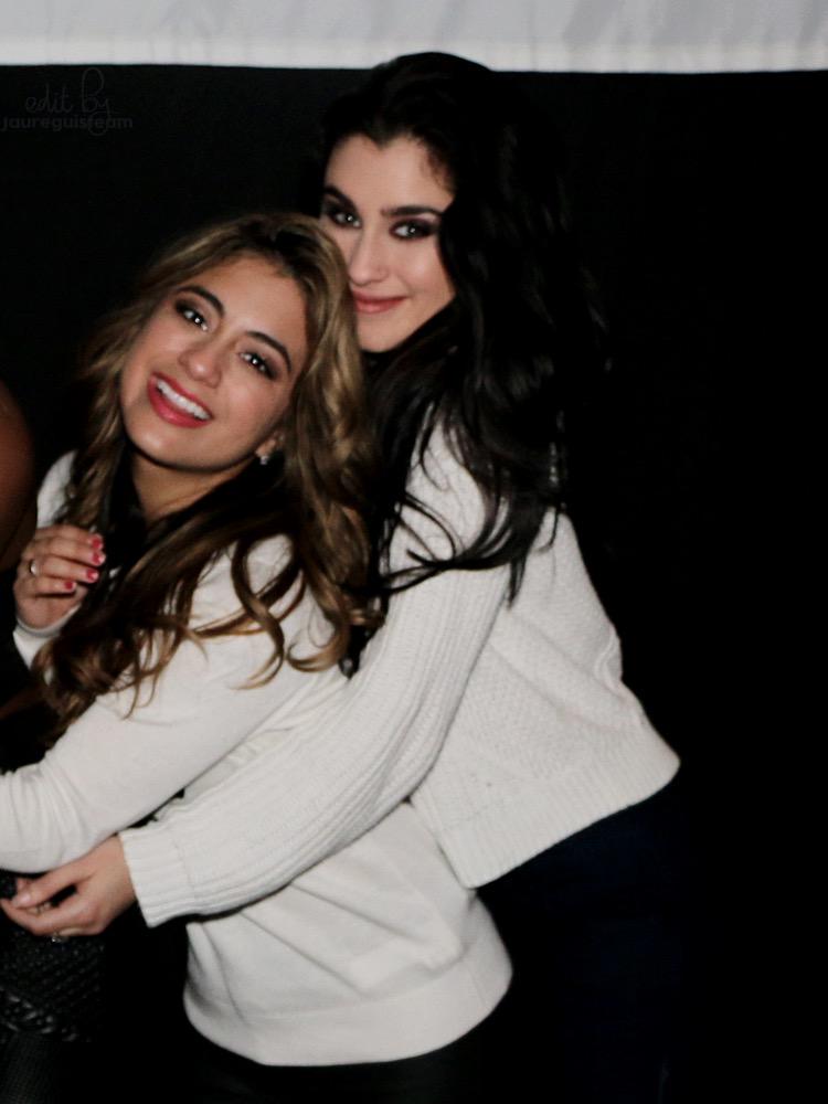 itscabellww's tweet image. mulheres da minha vida  #LaurenYoureTheMostBeautifulWoman #AllyWeLoveYouThankYouForExist