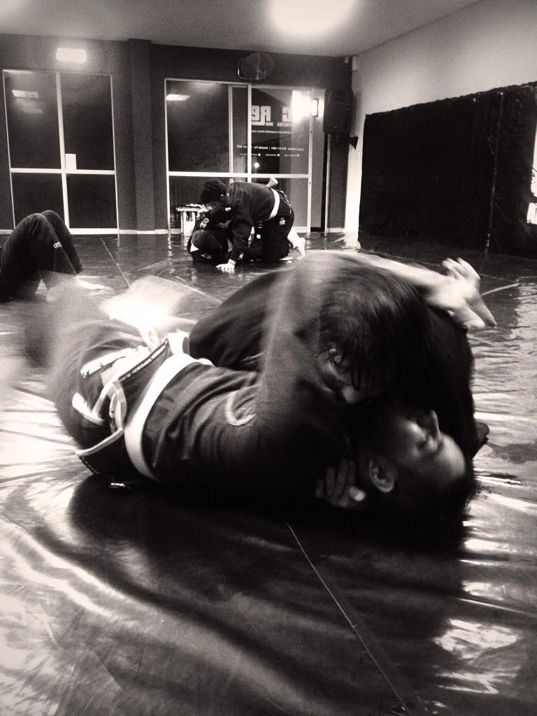 COREAthleticMMA's tweet photo. What an awesome evenining @Poth_Geo @Dre_Geo @andreapapantoni @Dinks_Crabbia @Theo_Pappas30 @renaldopio #JiuJitsu http://t.co/fEZGrtyCPq