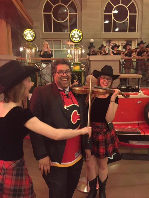 nenshi's tweet photo. Fun to be at the event honouring long serving employees and retirees. And a first for me from @calgaryfiddlers! http://t.co/7mguZrYoCq