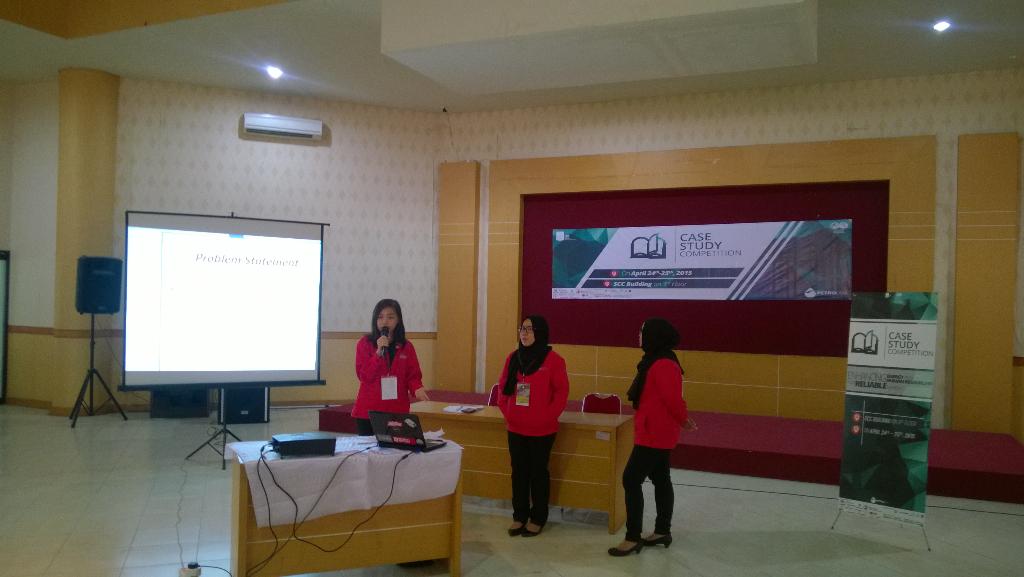 petrolida's tweet photo. Live from Surabaya : 1st Study Case Presentation from @SPEUiTMSC #Petrolida http://t.co/ruu2Xi3blq