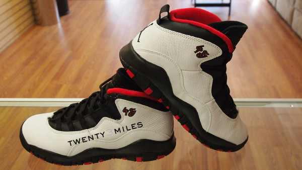 Twenty3miles's tweet photo. Men's and Grade School sizes now available http://t.co/ZKHpHIwpI4