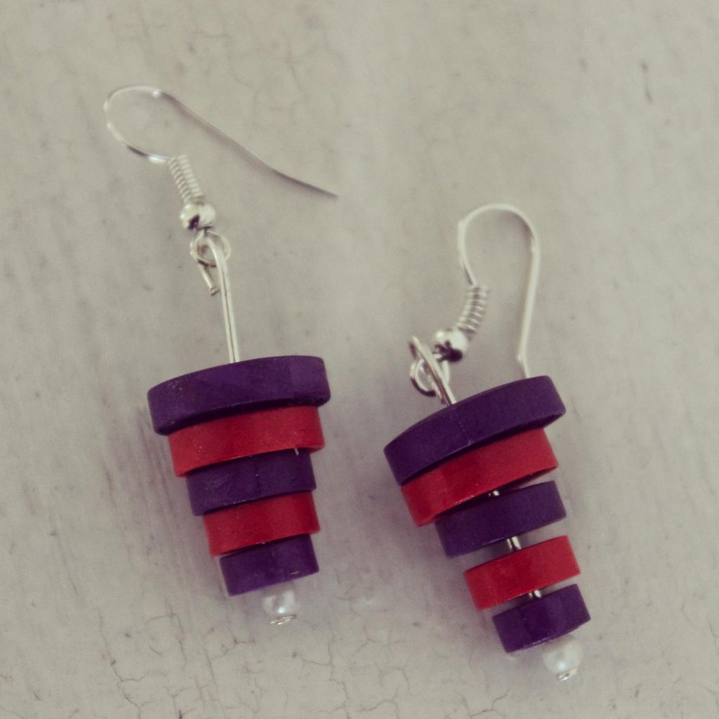 phdesigns_in's tweet photo. Simple #traiditional #earrings made from #quilling #quilled #jewellery #art #handmade #craft https://t.co/hELegTnNMr http://t.co/FqdyJ1UWfu