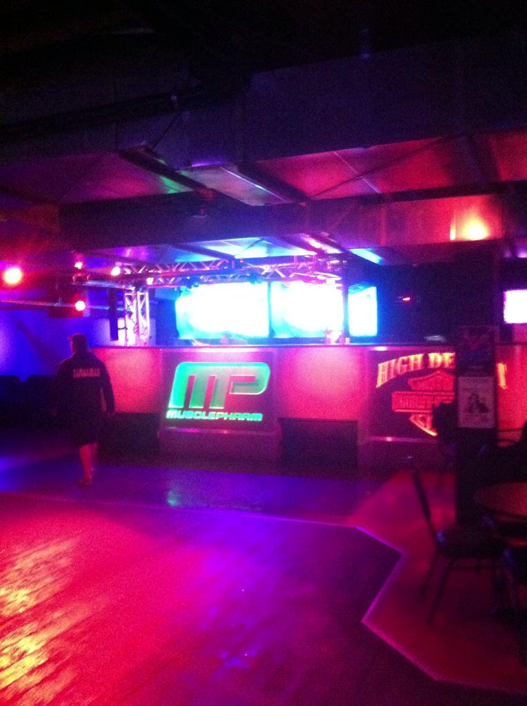GravityInBoise's tweet photo. Getting set up at the #GravityBoise pre-party at @fmlboise! See us at our booth for a chance to win free tix! http://t.co/ZwDWTq2Ml4